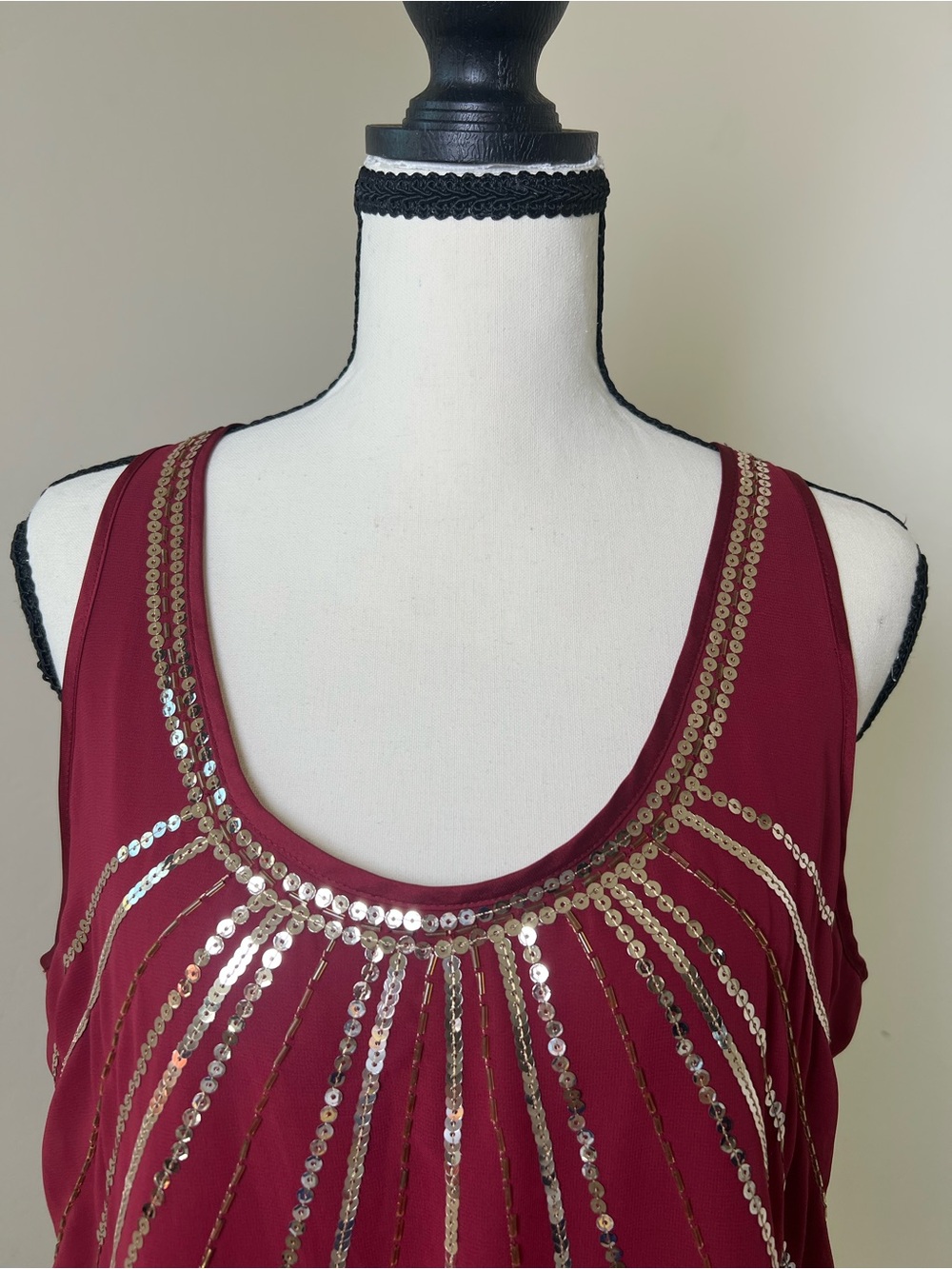 Apt. 9 Burgundy Sequin Beaded Sunburst Tank Top Size Medium - Picture 2 of 10